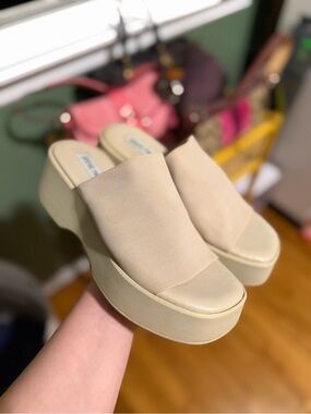 Steve Madden Y2K Slinky’s Beige